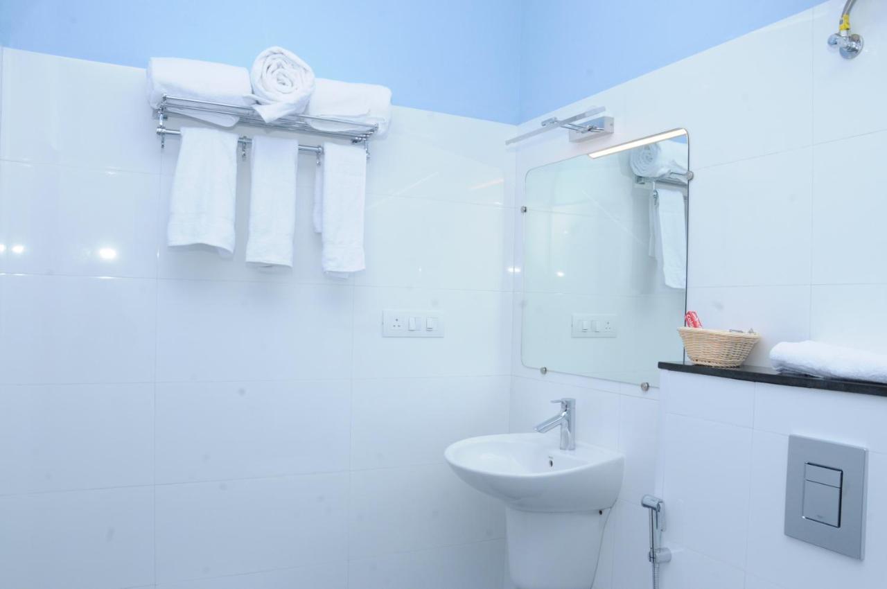 Sreeparthi Hotel Puttaparthi Eksteriør bilde